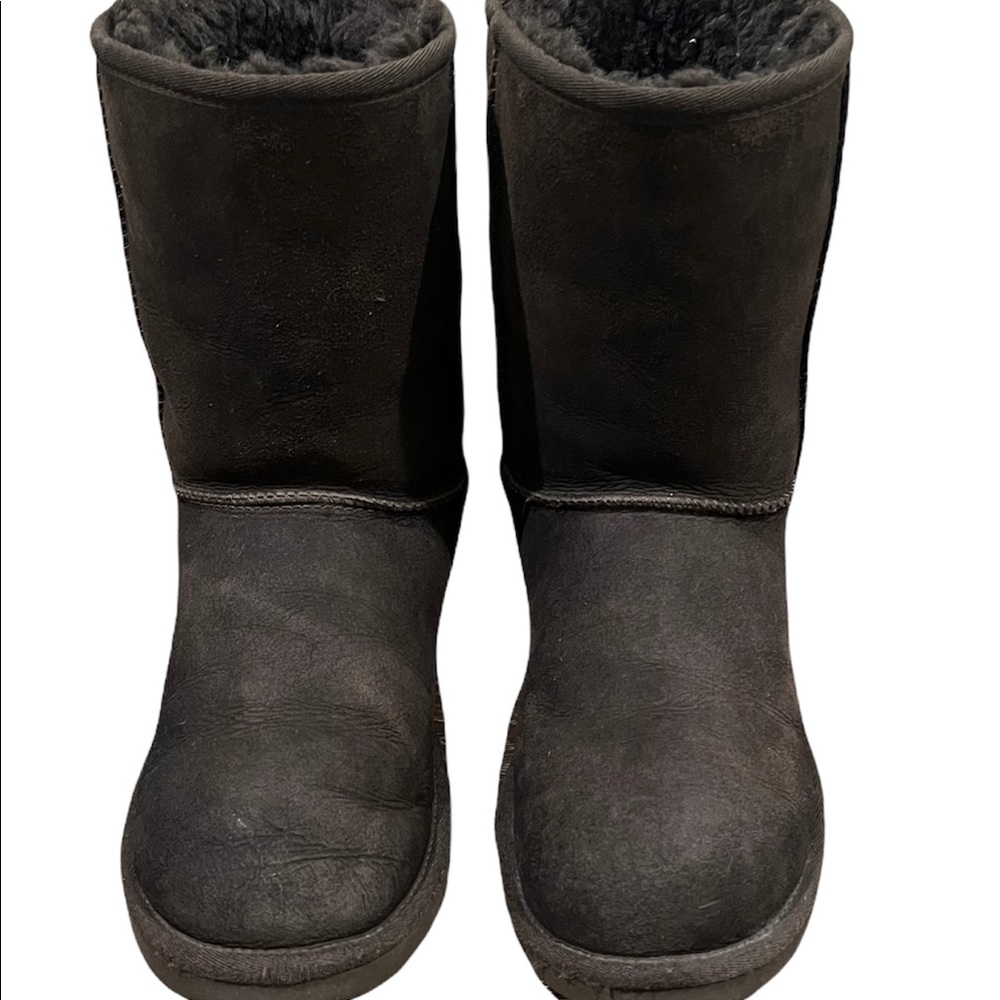 Ugg winter suede boots dark brown size 8